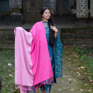 Ladies shwle/chador-Deep pink - Image 1