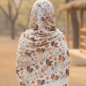 Ladies viscose digital shawl -white color printed - Image 3